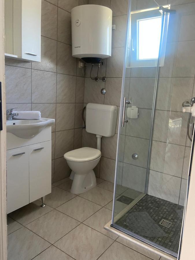 Vacation House Radosic Radosic  外观 照片