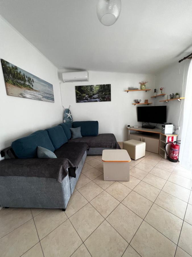 Vacation House Radosic Radosic  外观 照片