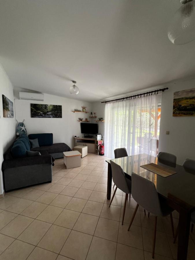Vacation House Radosic Radosic  外观 照片