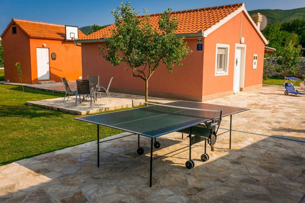 Vacation House Radosic Radosic  外观 照片